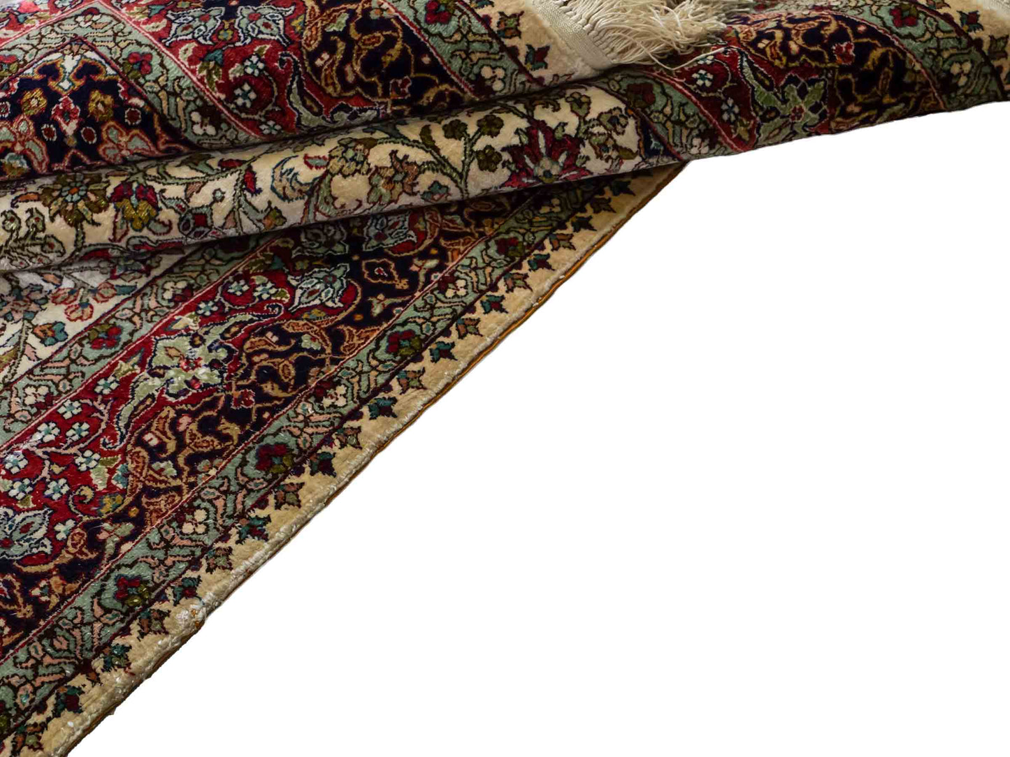 Sehr feiner, handgeknüpfter Hereke Orientteppich von Khademi aus Seide, creme. 154x93 cm. Verkauf durch Jupiter Intl.
