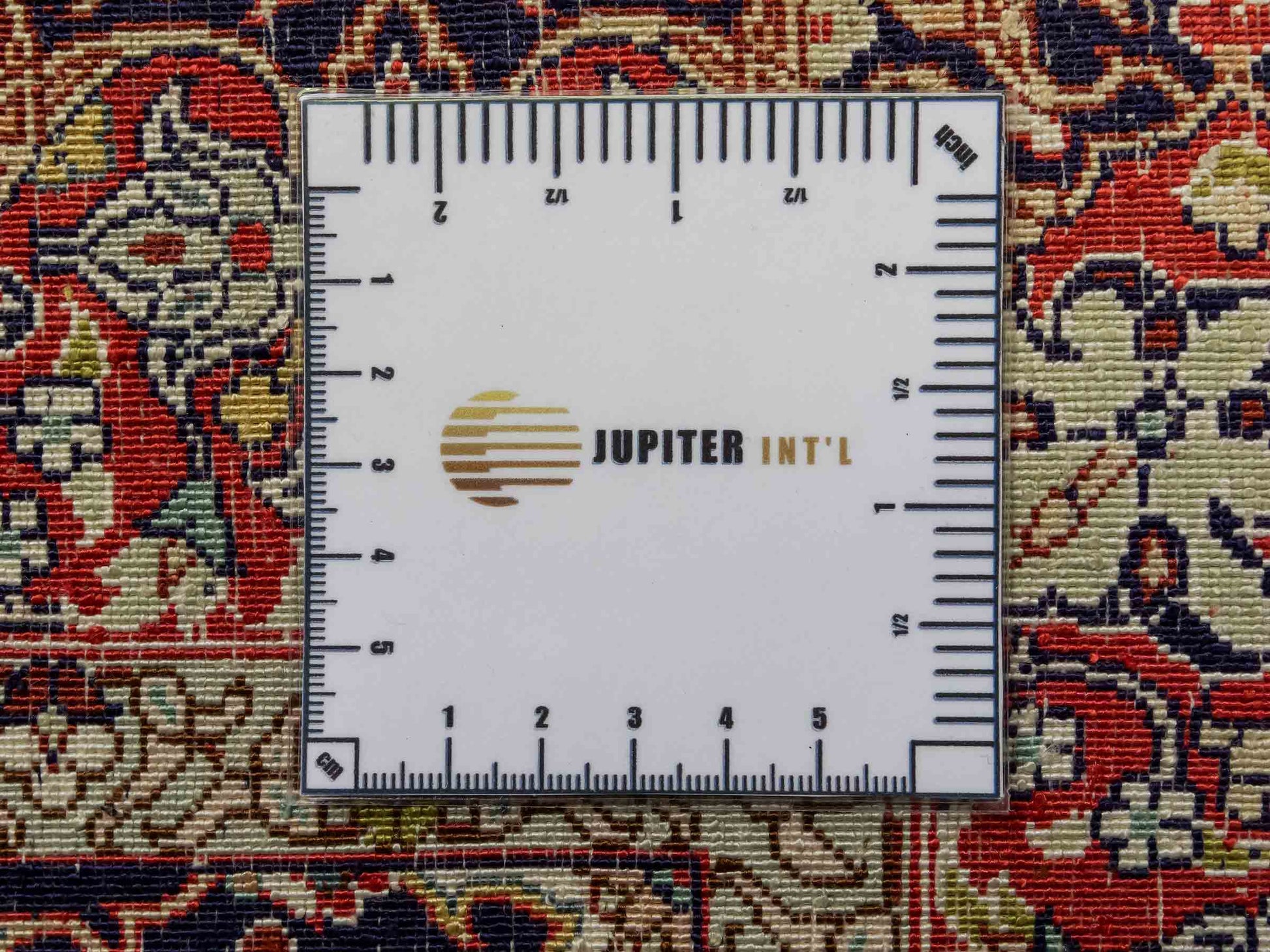 Sehr feiner, handgeknüpfter Hereke Orientteppich von Khademi aus Seide, creme. 154x93 cm. Verkauf durch Jupiter Intl.