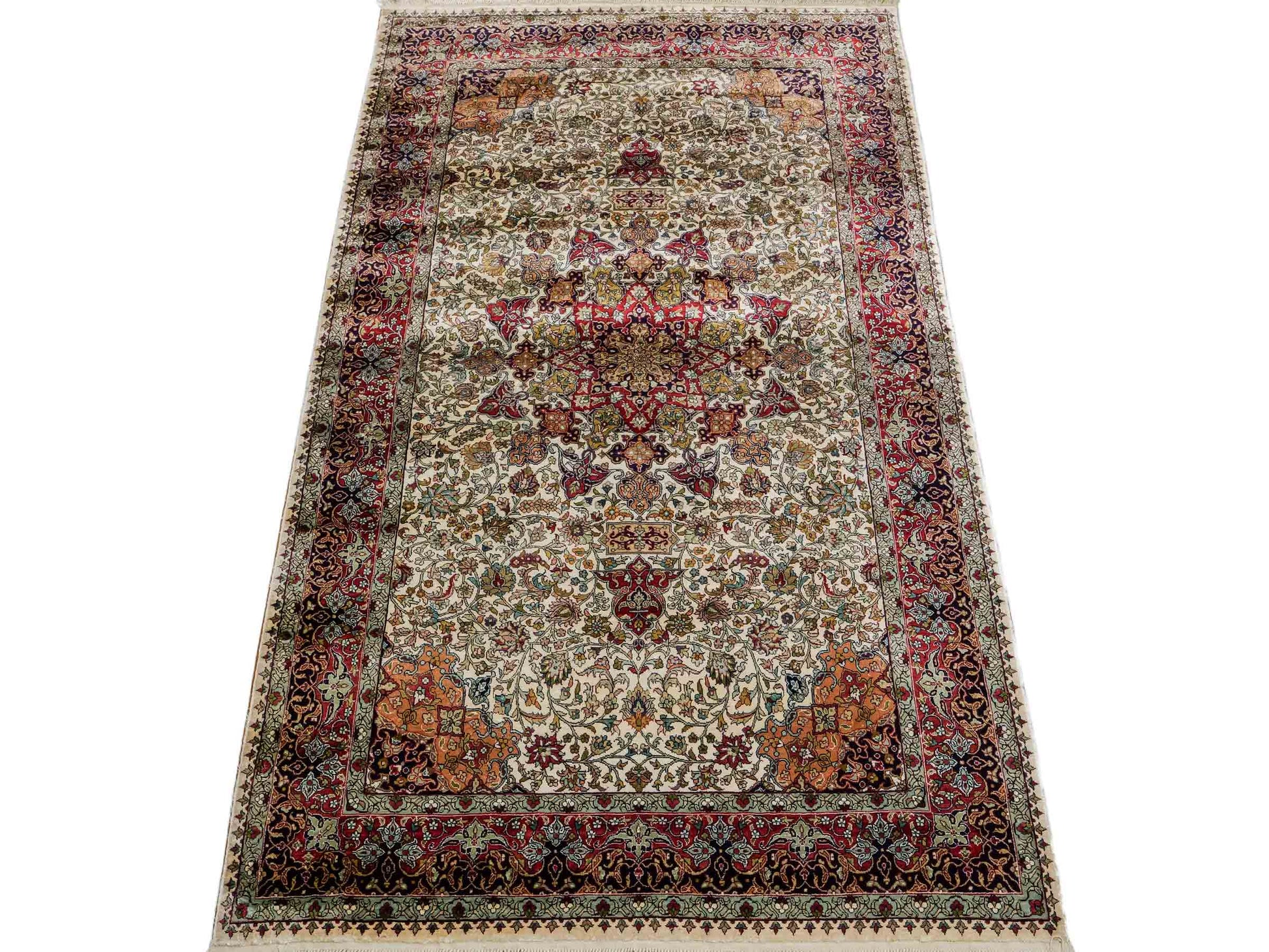 Sehr feiner, handgeknüpfter Hereke Orientteppich von Khademi aus Seide, creme. 154x93 cm. Verkauf durch Jupiter Intl.