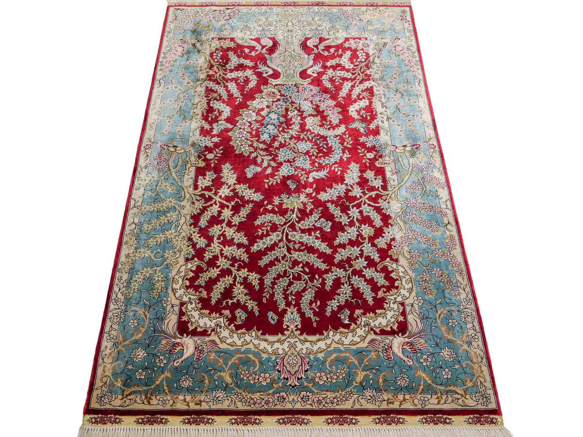 Sehr feiner, handgeknüpfter Khademi Orientteppich mit Hereke Design aus reiner Seide, rot, blau, creme. 154x94 cm. Vertrieb durch Jupiter Intl.