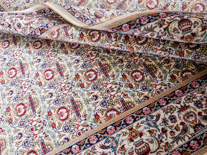 Sehr feiner, handgeknüpfter Khademi Hereke Orientteppich aus Seide, weiß. 155x92 cm. Vertrieb durch Jupiter Intl.