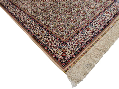 Sehr feiner, handgeknüpfter Khademi Hereke Orientteppich aus Seide, weiß. 155x92 cm. Vertrieb durch Jupiter Intl.
