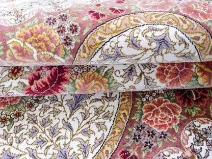 Sehr feiner, handgeknüpfter Khademi Hereke Orientteppich aus Seide, creme. 155x94 cm. Vertrieb durch Jupiter Intl.
