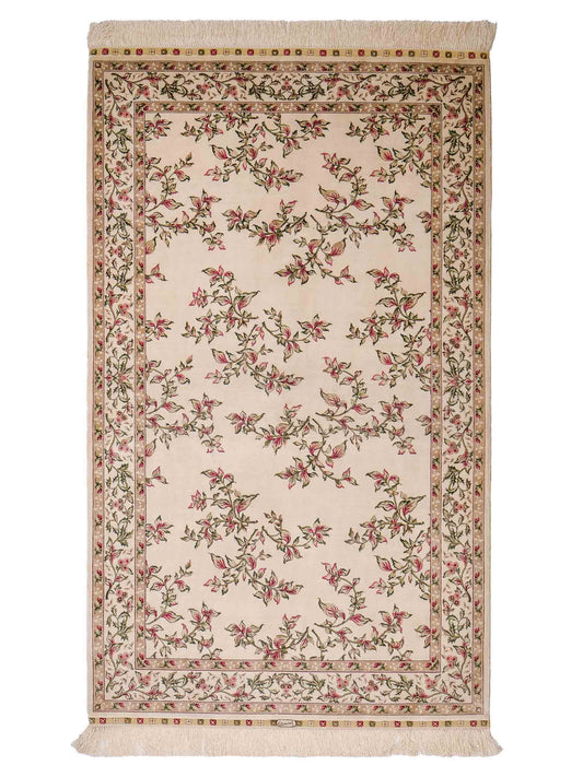 Sehr feiner, handgeknüpfter Khademi Hereke Orientteppich aus Seide, weiß, creme. 155x94 cm. Vertrieb durch Jupiter Intl.