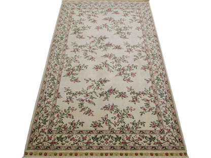 Sehr feiner, handgeknüpfter Khademi Hereke Orientteppich aus Seide, weiß, creme. 155x94 cm. Vertrieb durch Jupiter Intl.