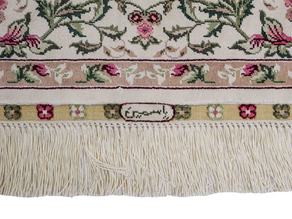 Sehr feiner, handgeknüpfter Khademi Hereke Orientteppich aus Seide, weiß, creme. 155x94 cm. Vertrieb durch Jupiter Intl.