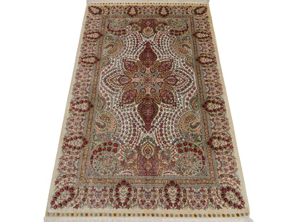 Sehr feiner, handgeknüpfter Khademi Hereke Orientteppich aus Seide, creme. 156x94 cm. Vertrieb durch Jupiter Intl.