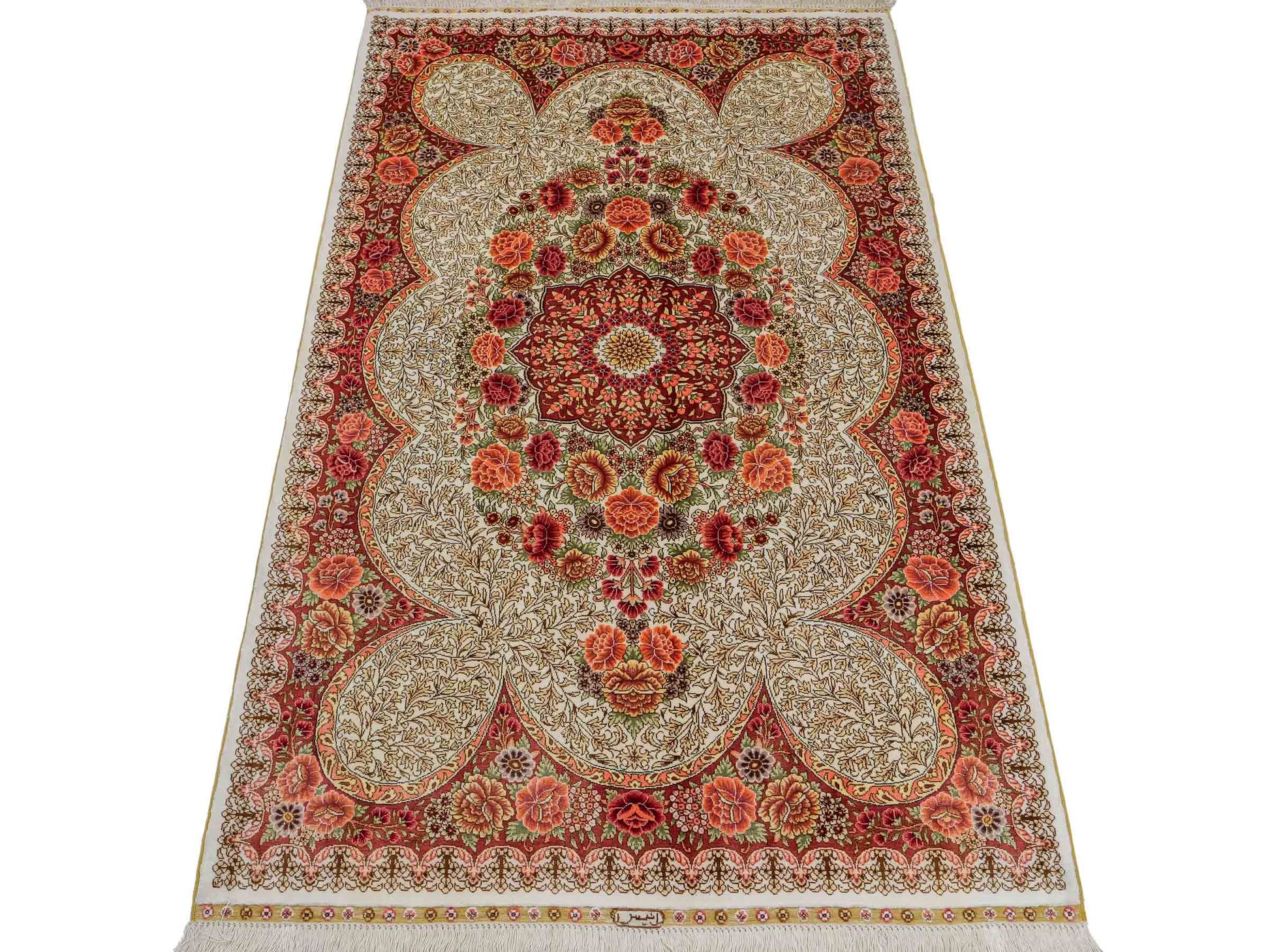 Sehr feiner, handgeknüpfter Khademi Hereke Orientteppich aus Seide, creme. 156x94 cm. Vertrieb durch Jupiter Intl.