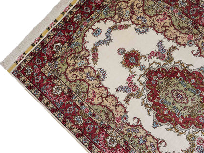 Sehr feiner, handgeknüpfter Khademi Orientteppich mit Hereke Design aus reiner Seide, weiß, creme, rosa. 156x94 cm. Vertrieb durch Jupiter Intl.