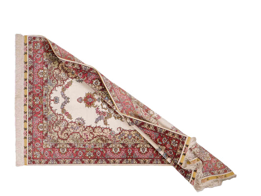 Sehr feiner, handgeknüpfter Khademi Orientteppich mit Hereke Design aus reiner Seide, weiß, creme, rosa. 156x94 cm. Vertrieb durch Jupiter Intl.