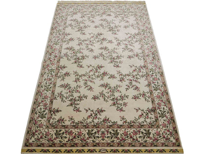 Sehr feiner, handgeknüpfter Khademi Orientteppiche mit Hereke Design aus reiner Seide, creme, weiß. 186x124 cm. Vertrieb durch Jupiter Intl.