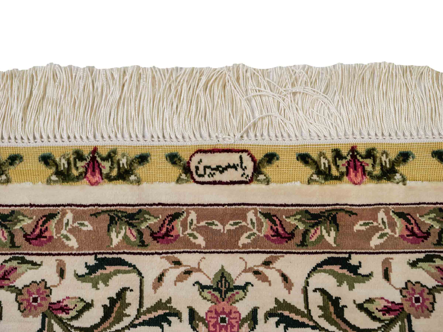 Sehr feiner, handgeknüpfter Khademi Orientteppiche mit Hereke Design aus reiner Seide, creme, weiß. 186x124 cm. Vertrieb durch Jupiter Intl.