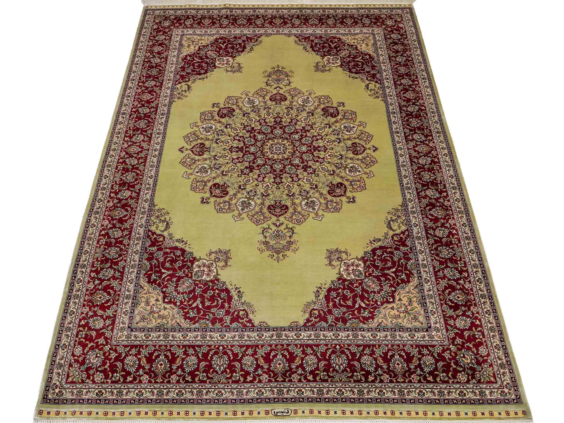 Sehr feiner, handgeknüpfter Khademi Orientteppich mit Hereke Design aus reiner Seide, oliv, rot. 186x124 cm. Vertrieb durch Jupiter Intl.