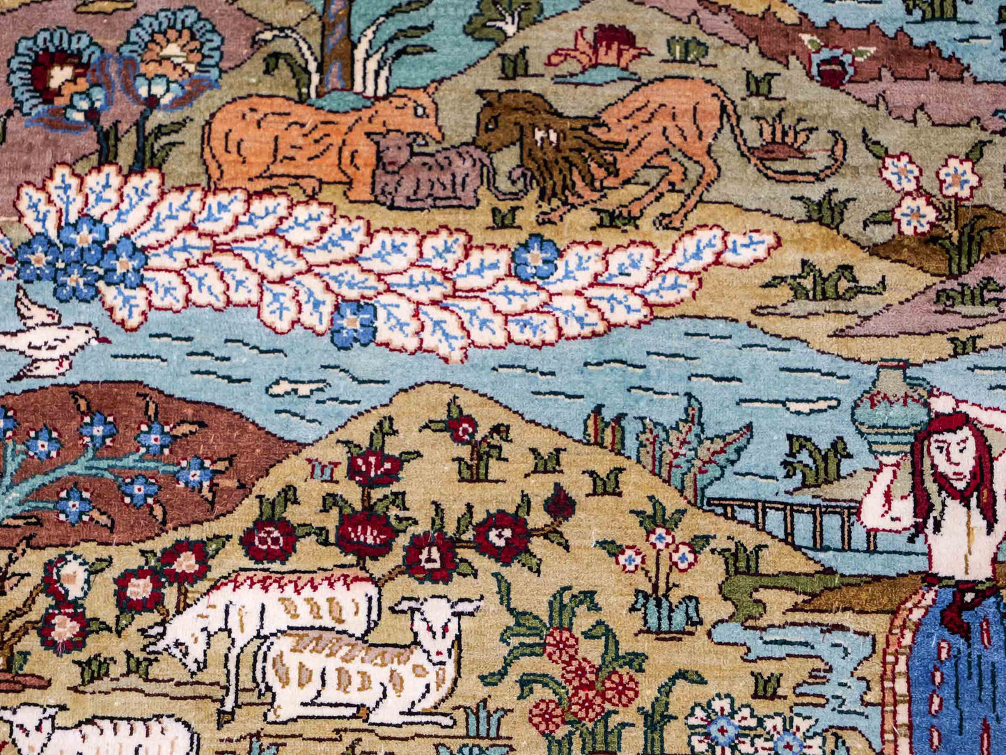 Sehr feiner, handgeknüpfter Khademi Orientteppich mit Hereke Design aus reiner Seide, rot, multicolor. 190x124 cm. Vertrieb durch Jupiter Intl.