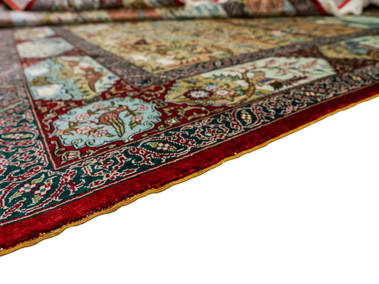 Sehr feiner, handgeknüpfter Khademi Orientteppich mit Hereke Design aus reiner Seide, rot, multicolor. 190x125 cm.  Vertrieb durch Jupiter Intl.