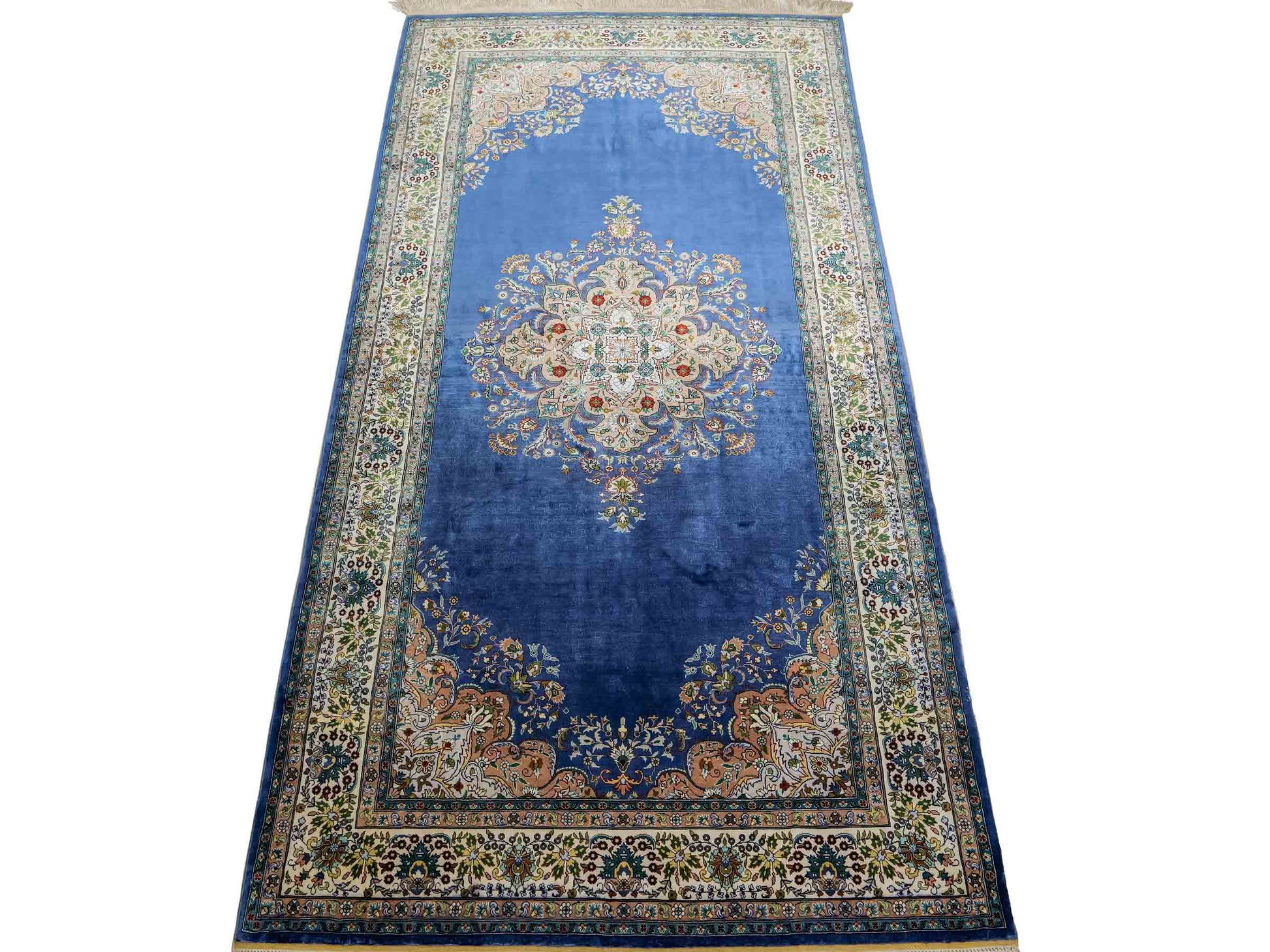 Sehr feiner, handgeknüpfter Khademi Orientteppich mit Hereke Design aus reiner Seide, blau, creme. 192x99 cm. Vertrieb durch Jupiter Intl.
