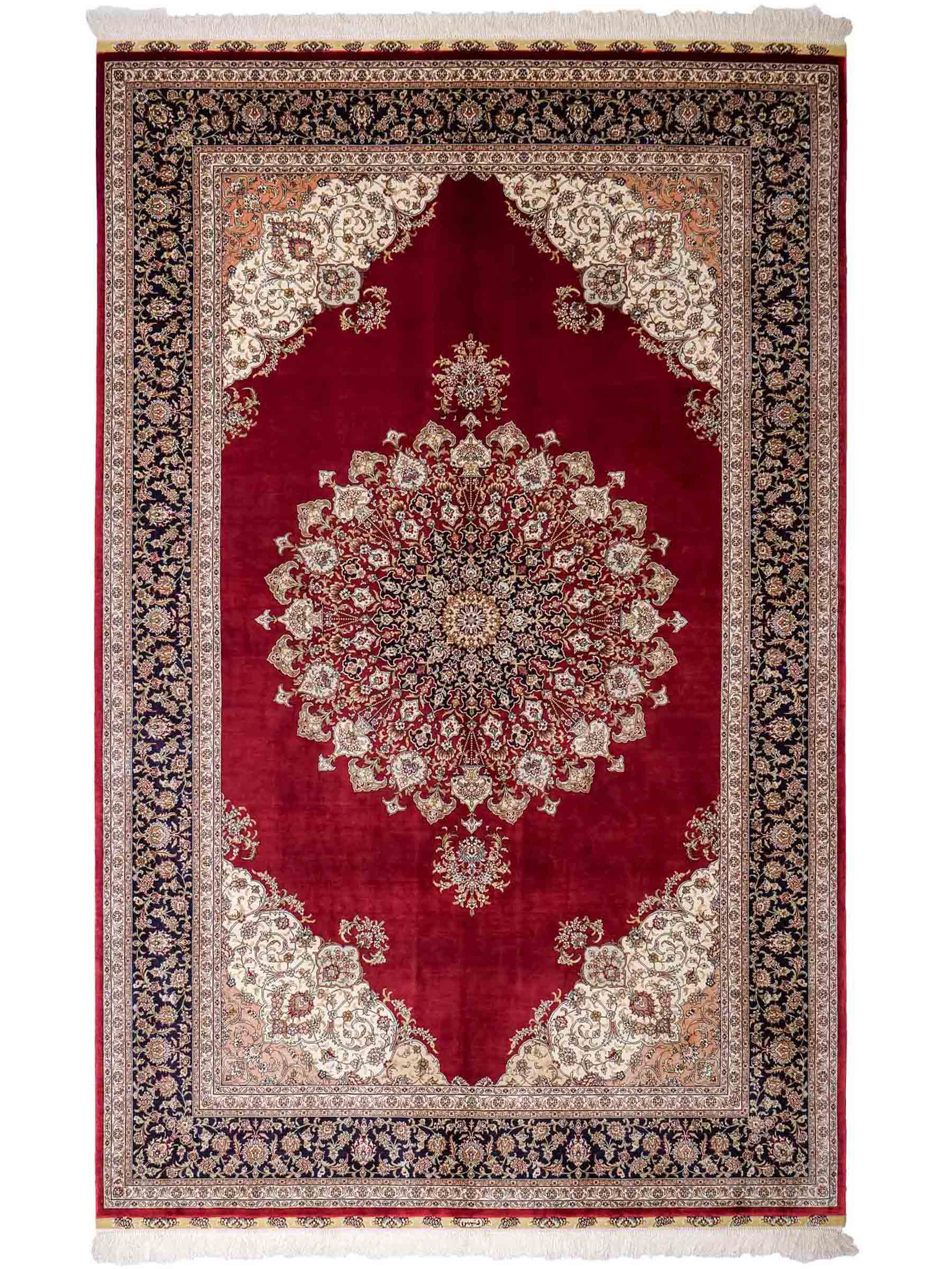 Sehr feiner, handgeknüpfter Khademi Orientteppich mit Hereke Design aus reiner Seide, rot, blau, creme. 248x155 cm. Vertrieb durch Jupiter Intl.