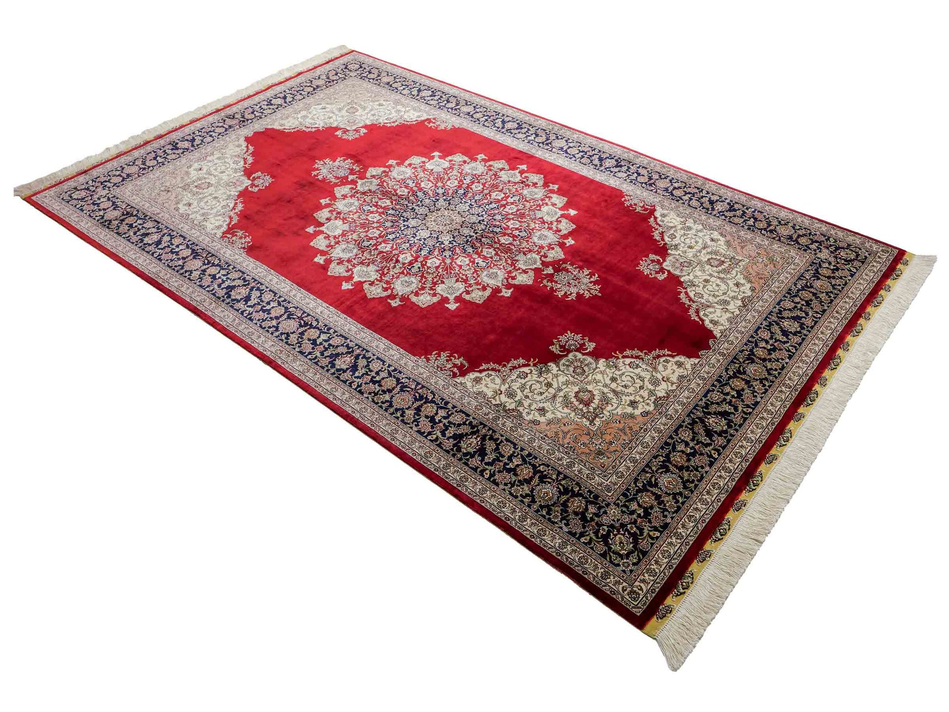 Sehr feiner, handgeknüpfter Khademi Orientteppich mit Hereke Design aus reiner Seide, rot, blau, creme. 248x155 cm. Vertrieb durch Jupiter Intl.