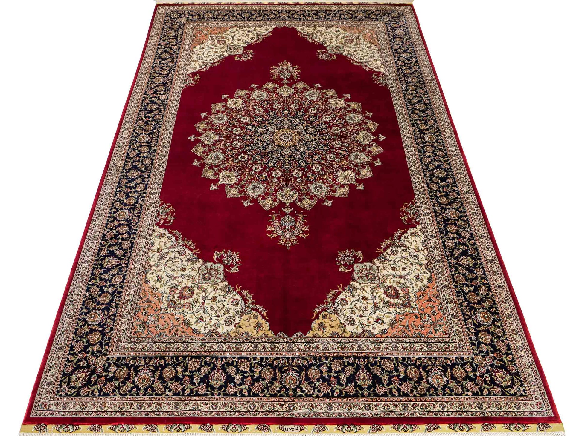 Sehr feiner, handgeknüpfter Khademi Orientteppich mit Hereke Design aus reiner Seide, rot, blau, creme. 248x155 cm. Vertrieb durch Jupiter Intl.