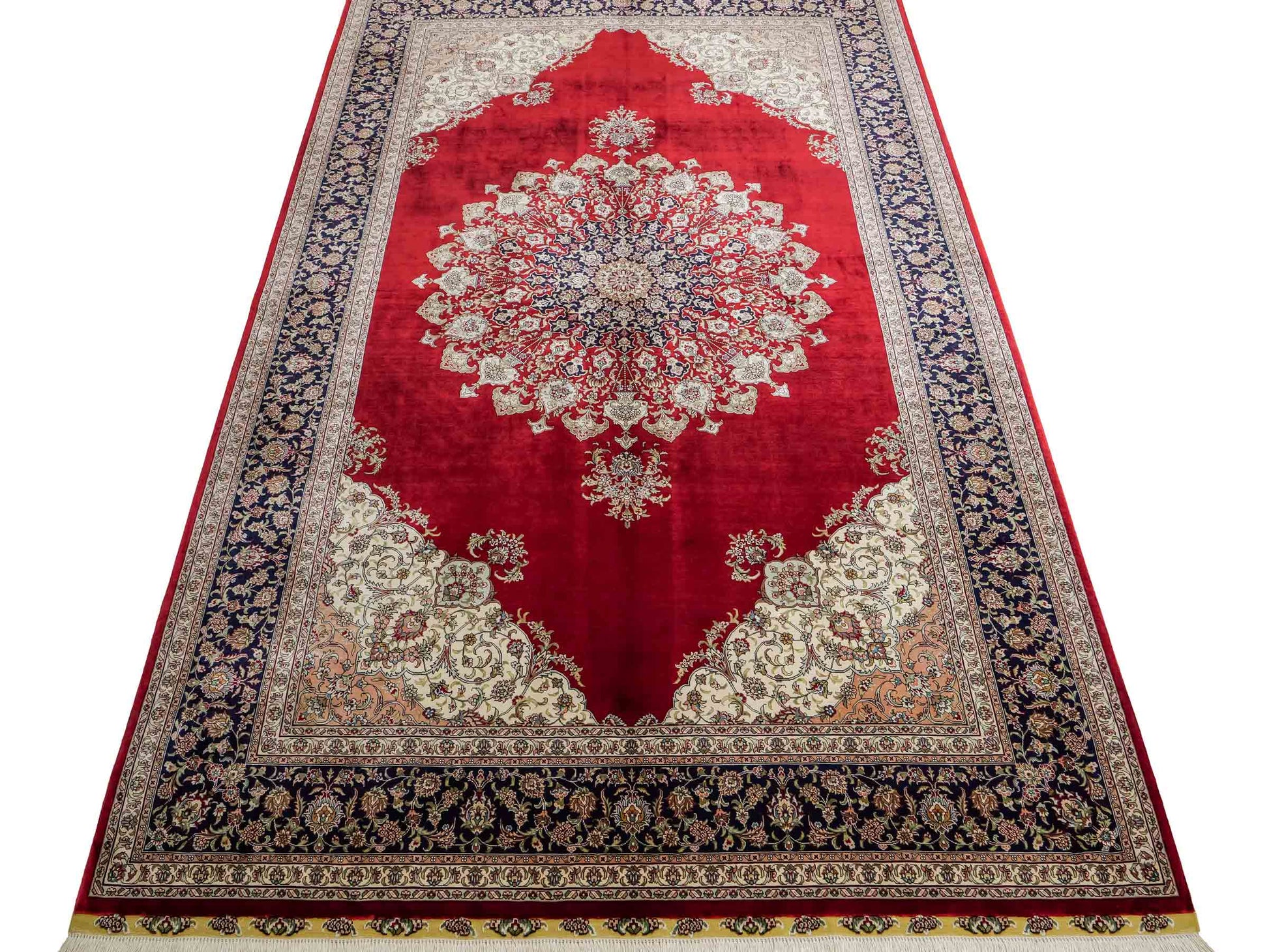 Sehr feiner, handgeknüpfter Khademi Orientteppich mit Hereke Design aus reiner Seide, rot, blau, creme. 248x155 cm. Vertrieb durch Jupiter Intl.