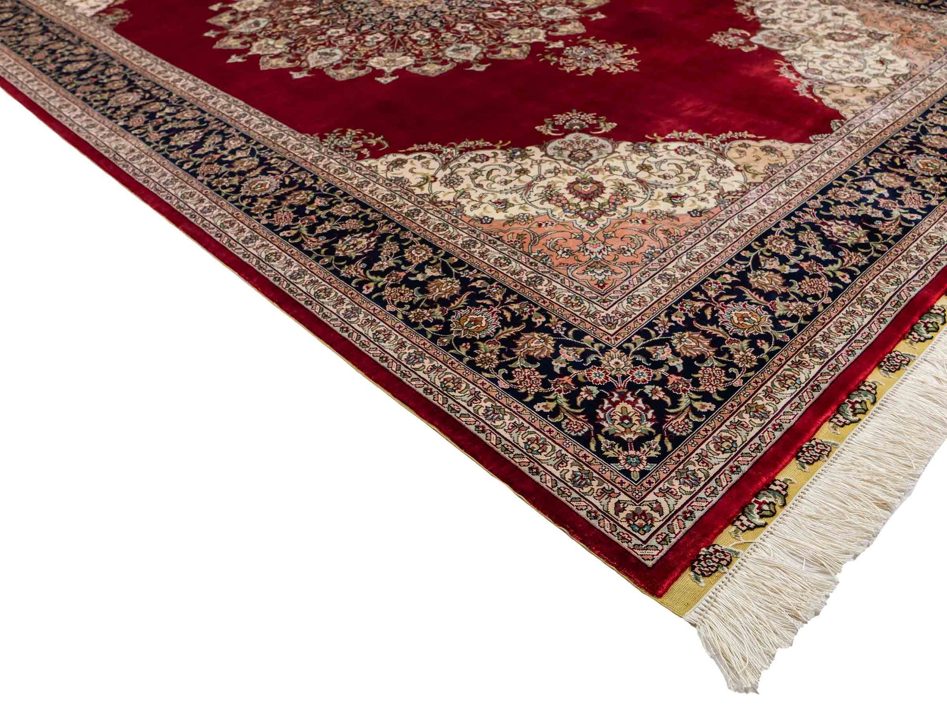 Sehr feiner, handgeknüpfter Khademi Orientteppich mit Hereke Design aus reiner Seide, rot, blau, creme. 248x155 cm. Vertrieb durch Jupiter Intl.