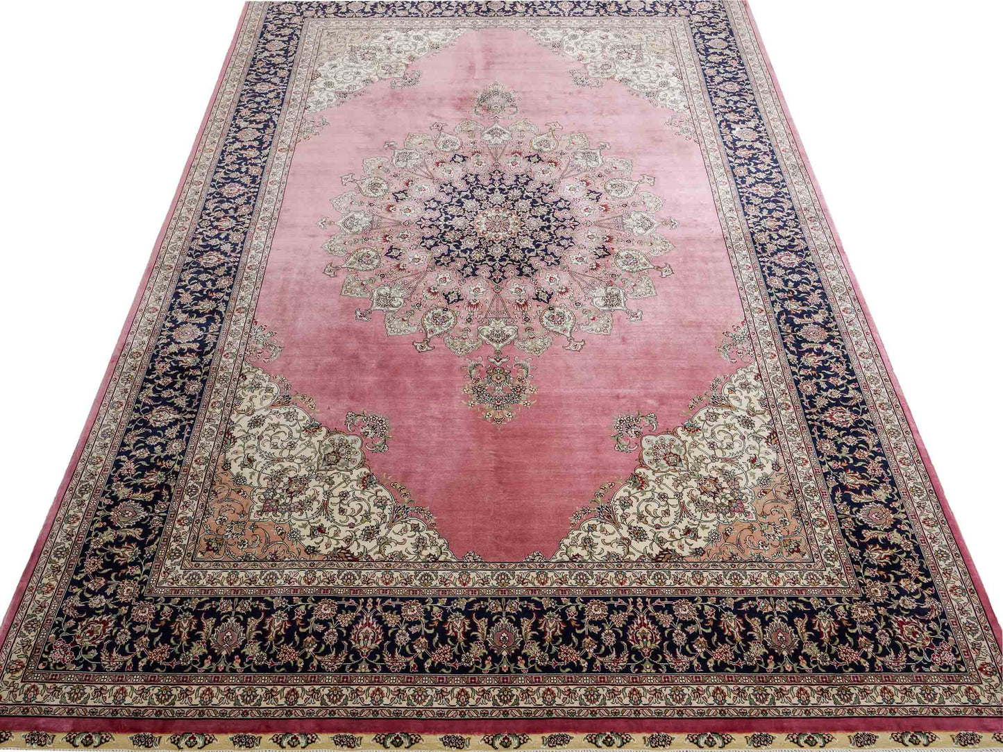 Sehr feiner, handgeknüpfter Khademi Orientteppich mit Hereke Design aus reiner Seide, rosa, blau. 249x171 cm. Vertrieb durch Jupiter Intl.