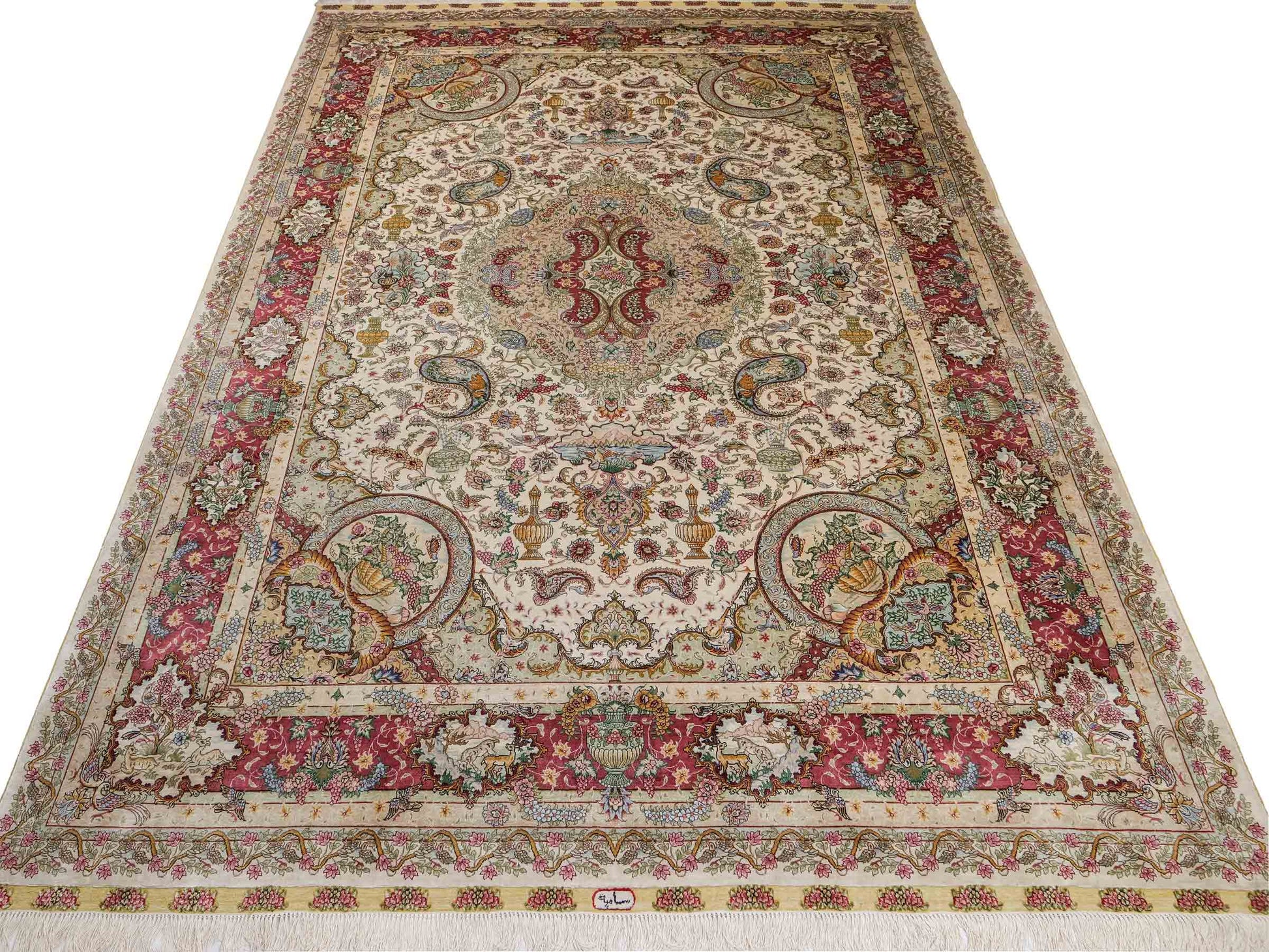 Sehr feiner, handgeknüpfter Khademi Orientteppich mit Hereke Design aus reiner Seide, creme, rosa, weiß. 276x189 cm. Vertrieb durch Jupiter Intl.