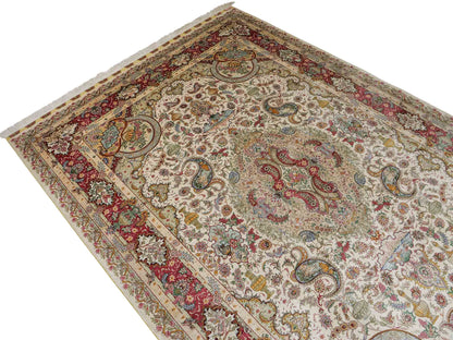 Sehr feiner, handgeknüpfter Khademi Orientteppich mit Hereke Design aus reiner Seide, creme, rosa, weiß. 278x189 cm. Vertrieb durch Jupiter Intl.