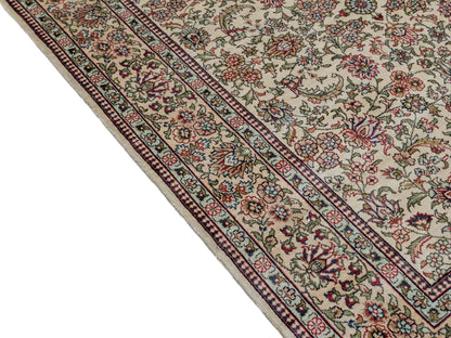 Sehr feiner, handgeknüpfter Khademi Orientteppich Läufer mit Hereke Design aus purer Seide, creme, weiß, beige. 304x76 cm. Vertrieb durch Jupiter Intl.