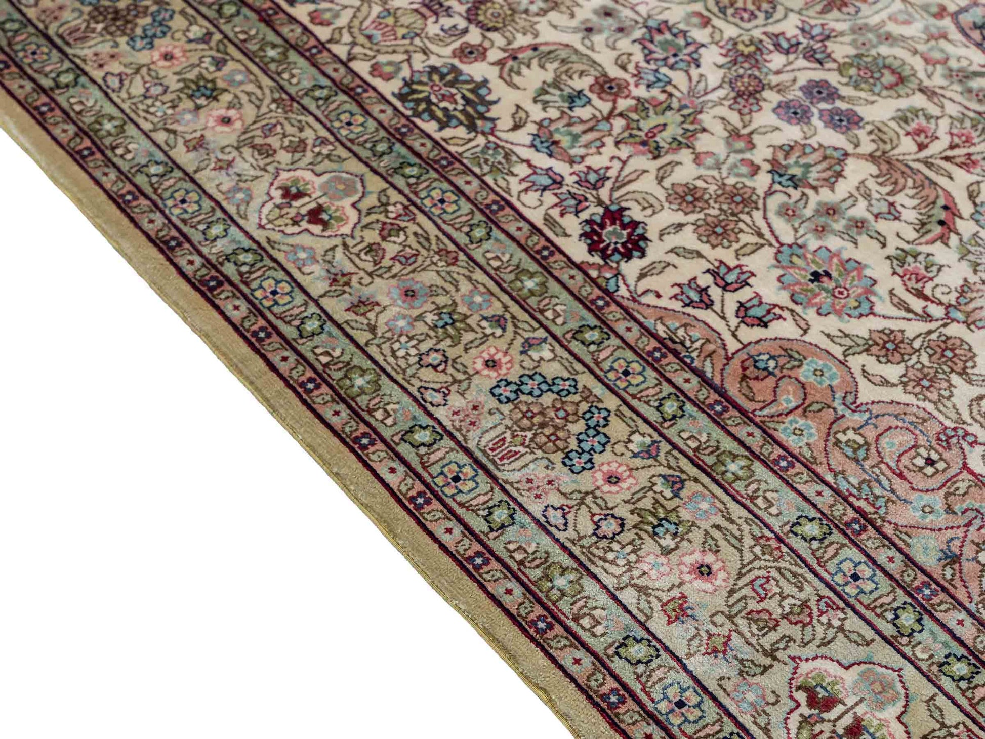 Sehr feiner, handgeknüpfter Khademi Orientteppich mit Hereke Design aus purer Seide, creme, weiß, beige. 307x79 cm. Vertrieb durch Jupiter Intl.
