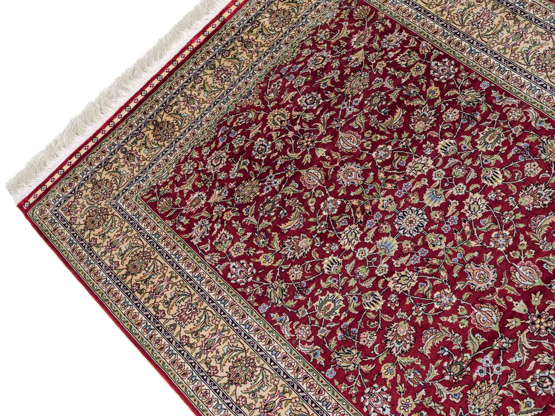 Sehr feiner, handgeknüpfter Khademi Orientteppich mit Hereke Design aus purer Seide, rot, creme, weiß. 308x79 cm. Vertrieb durch Jupiter Intl.