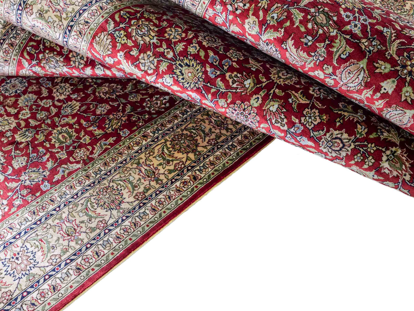Sehr feiner, handgeknüpfter Khademi Orientteppich mit Hereke Design aus purer Seide, rot, creme, weiß. 308x79 cm. Vertrieb durch Jupiter Intl.
