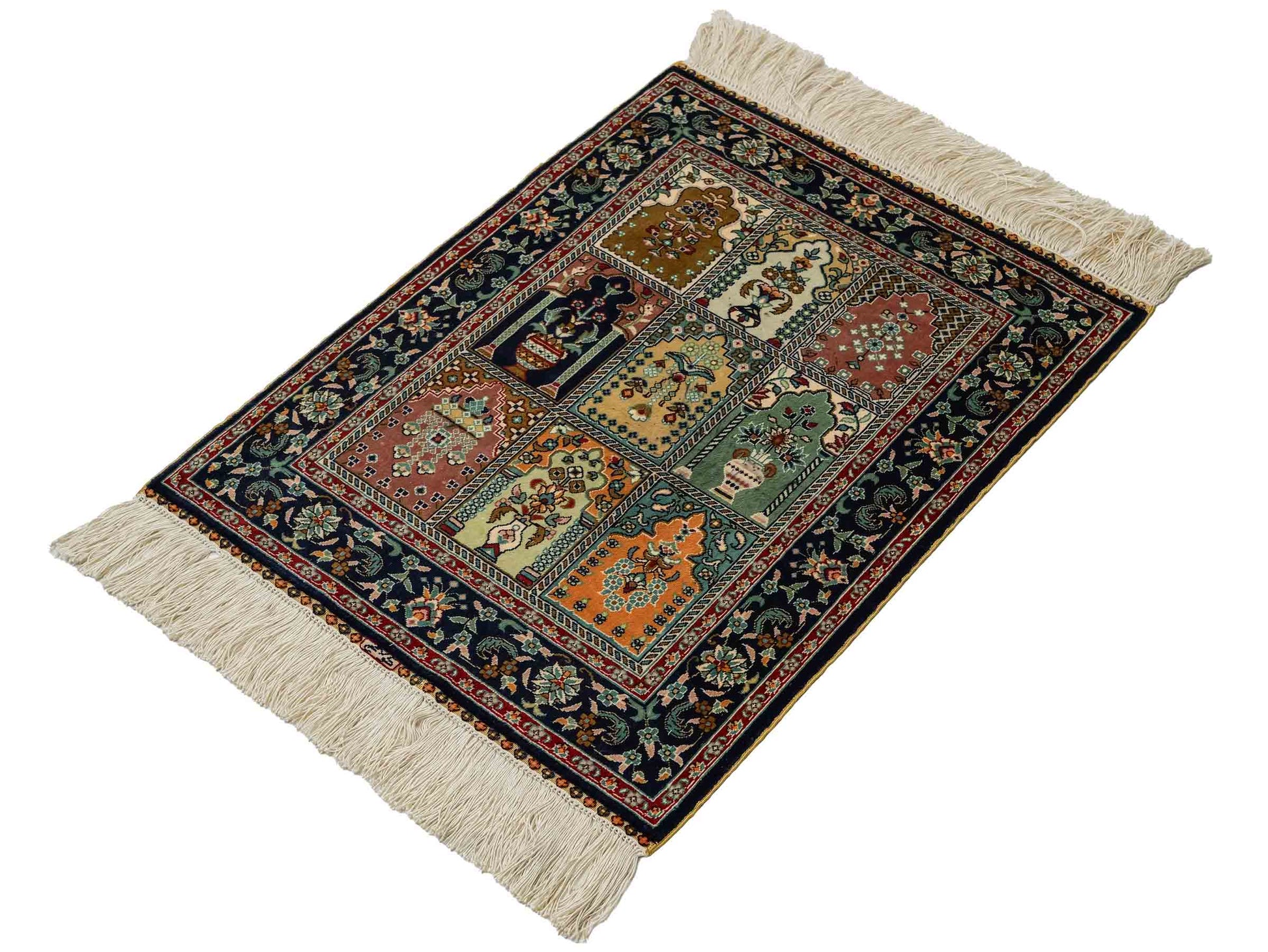 Sehr feiner, handgeknüpfter Khademi Orientteppich aus reiner Seide mit Hereke Design, blau, multicolor. 61x47 cm. Vertrieb durch Jupiter Intl.