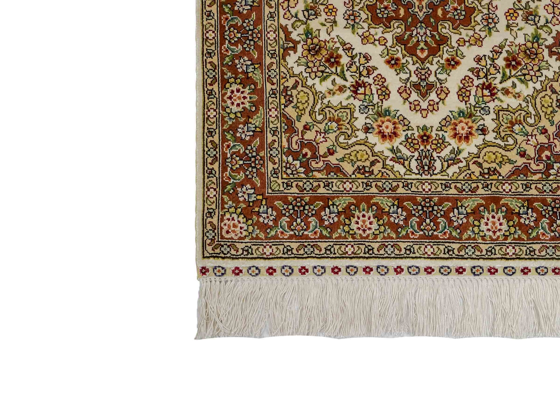 Sehr feiner, handgeknüpfter Khademi Orientteppich mit Hereke Design aus reiner Seide, creme, weiß, rosa. 62x47 cm. Vertrieb durch Jupiter Intl.