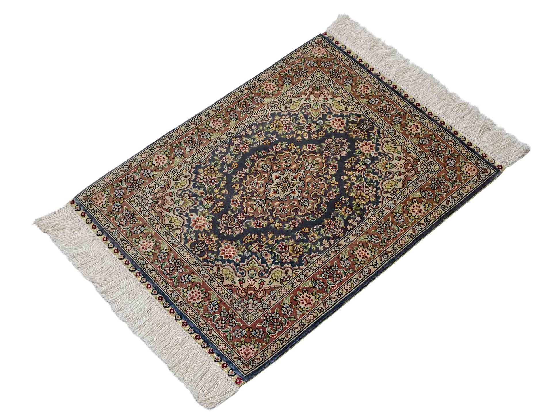 Sehr feiner, handgeknüpfter Khademi Orientteppich mit Hereke Design aus reiner Seide, blau, braun. 62x47 cm. Vertrieb durch Jupiter Intl.