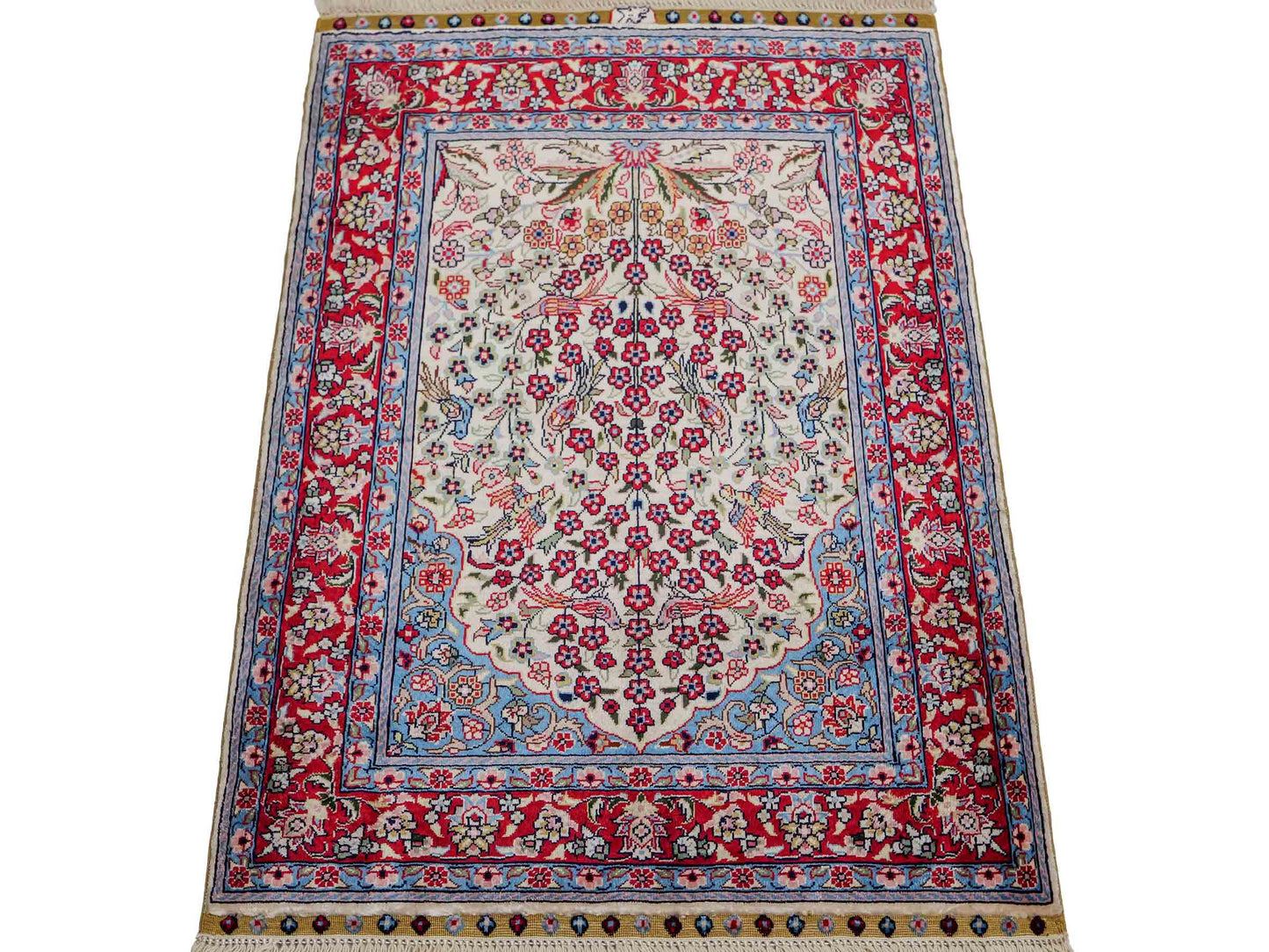 Sehr feiner, handgeknüpfter Khademi Orientteppich mit Hereke Design aus reiner Seide, creme, weiß, rot, blau. 63x47 cm. Vertrieb durch Jupiter Intl.