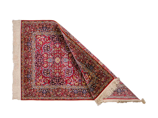 Sehr feiner, handgeknüpfter Khademi Orientteppich mit Hereke Design aus reiner Seide, rot. 92x62 cm. Vertrieb durch Jupiter Intl.