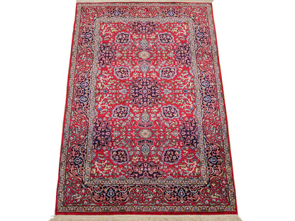 Sehr feiner, handgeknüpfter Khademi Orientteppich mit Hereke Design aus reiner Seide, rot. 92x62 cm. Vertrieb durch Jupiter Intl.