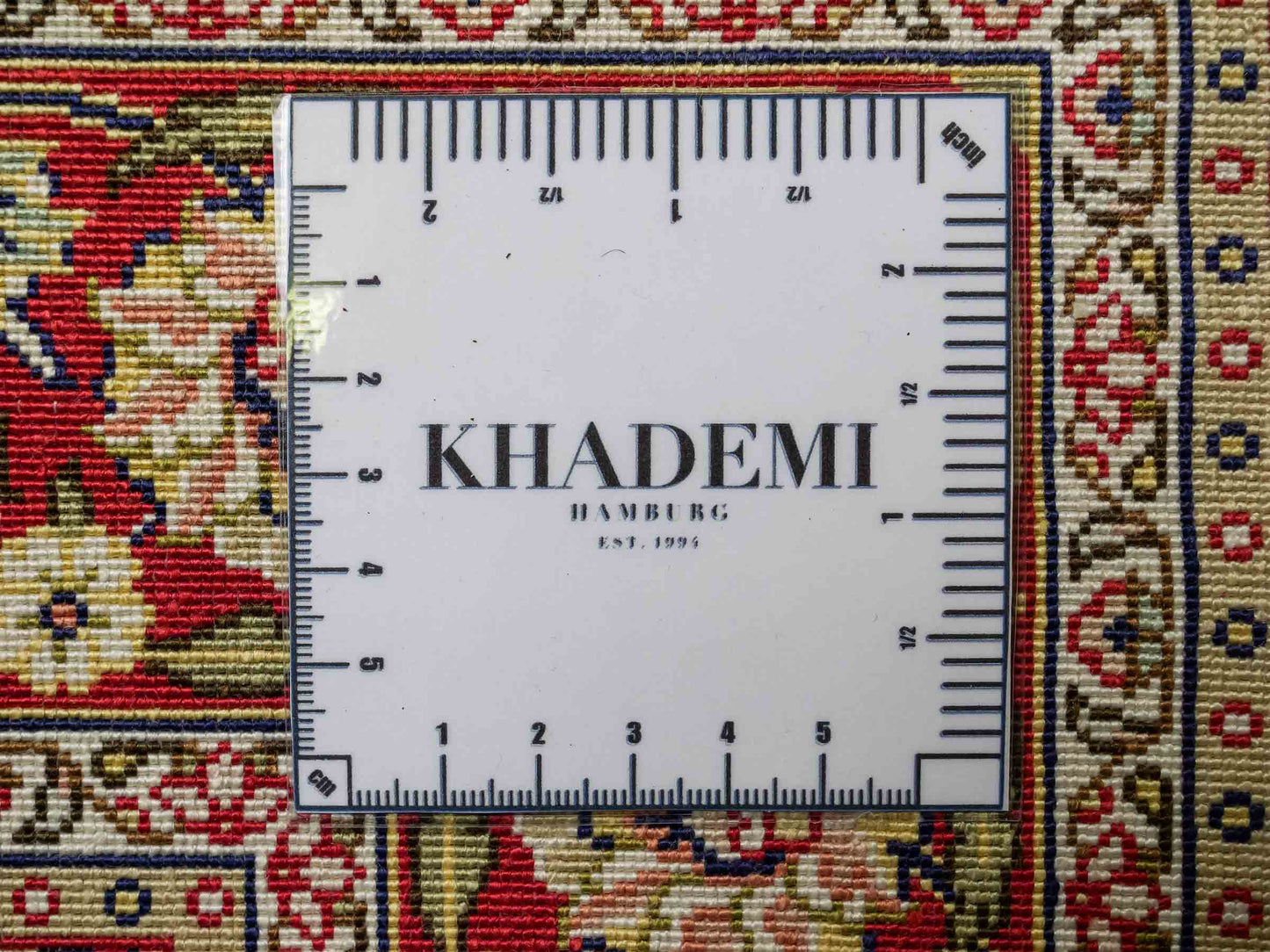 Sehr feiner, handgeknüpfter Khademi Orientteppich mit Hereke Design aus reiner Seide, blau, rot. 92x62 cm. Vertrieb durch Jupiter Intl.