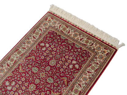 Sehr feiner, handgeknüpfter Khademi Orientteppich mit Hereke Design aus reiner Seide, rot, creme. 92x62 cm. Vertrieb durch Jupiter Intl.