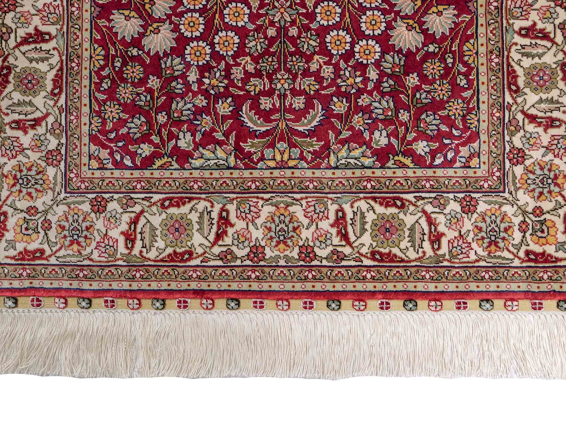 Sehr feiner, handgeknüpfter Khademi Orientteppich mit Hereke Design aus reiner Seide, rot, creme. 92x62 cm. Vertrieb durch Jupiter Intl.