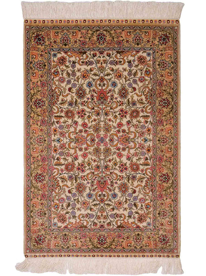 Sehr feiner, handgeknüpfter Khademi Orientteppich mit Hereke Design aus reiner Seide, beige, creme, weiß. 92x63 cm. Vertrieb durch Jupiter Intl.
