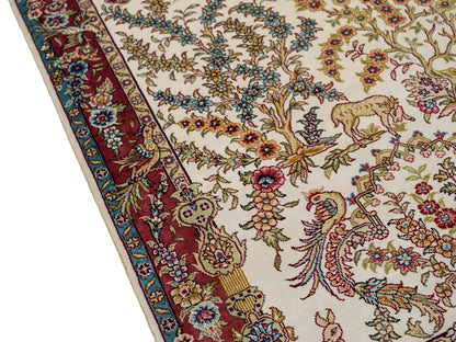 Sehr feiner, handgeknüpfter Khademi Orientteppich mit Hereke Design aus reiner Seide, creme, weiß, rosa, blau. 92x63 cm. Vertrieb durch Jupiter Intl.