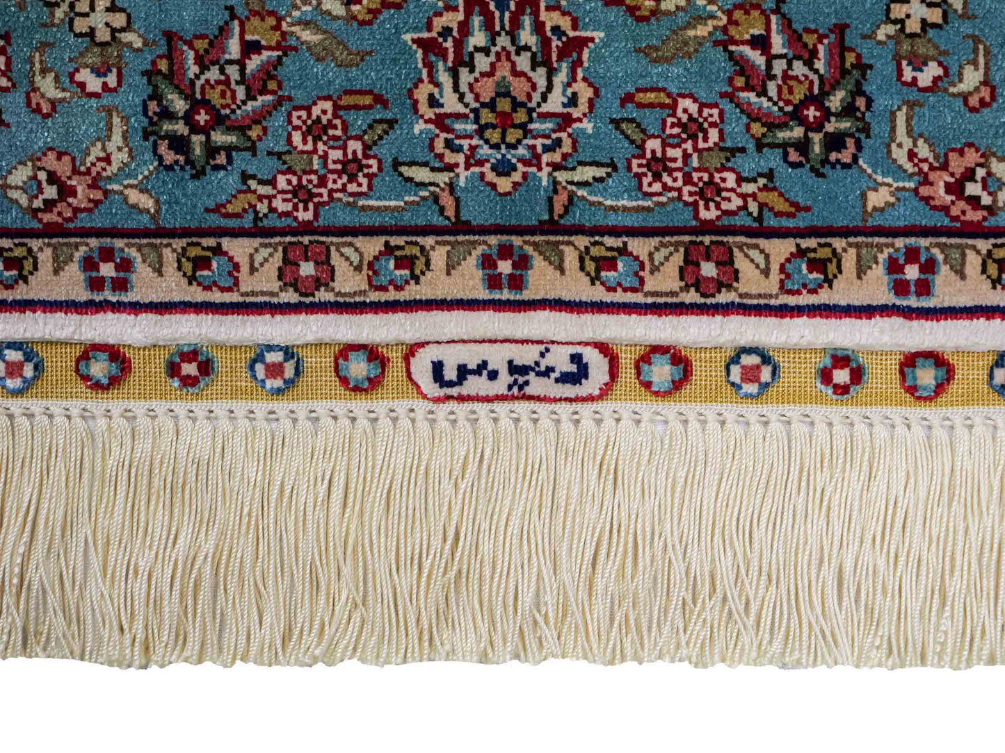 Sehr feiner, handgeknüpfter Khademi Orientteppich mit Hereke Design aus reiner Seide, creme, weiß, blau. 92x63 cm. Vertrieb durch Jupiter Intl.