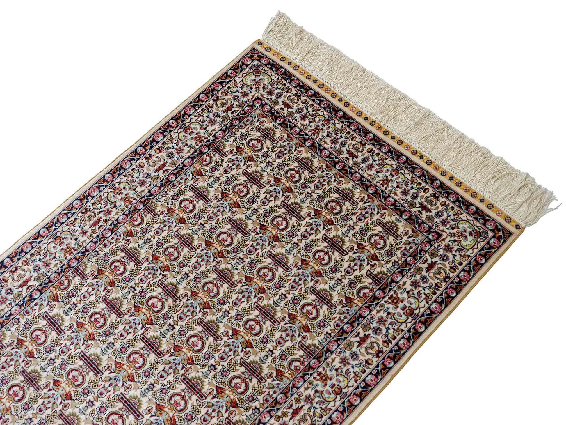 Sehr feiner, handgeknüpfter Khademi Orientteppich mit Hereke Design aus reiner Seide, weiß, creme. 93x61 cm. Vertrieb durch Jupiter Intl.