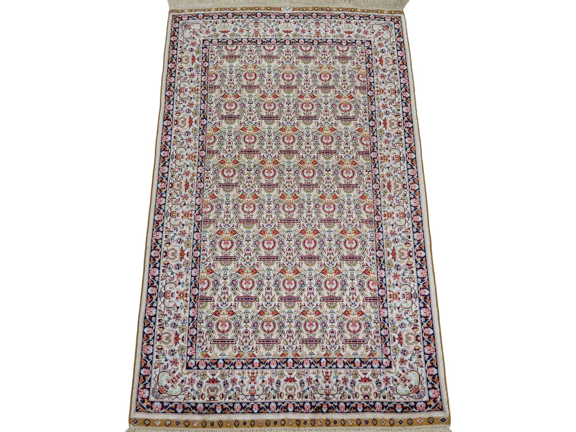 Sehr feiner, handgeknüpfter Khademi Orientteppich mit Hereke Design aus reiner Seide, weiß, creme. 93x61 cm. Vertrieb durch Jupiter Intl.