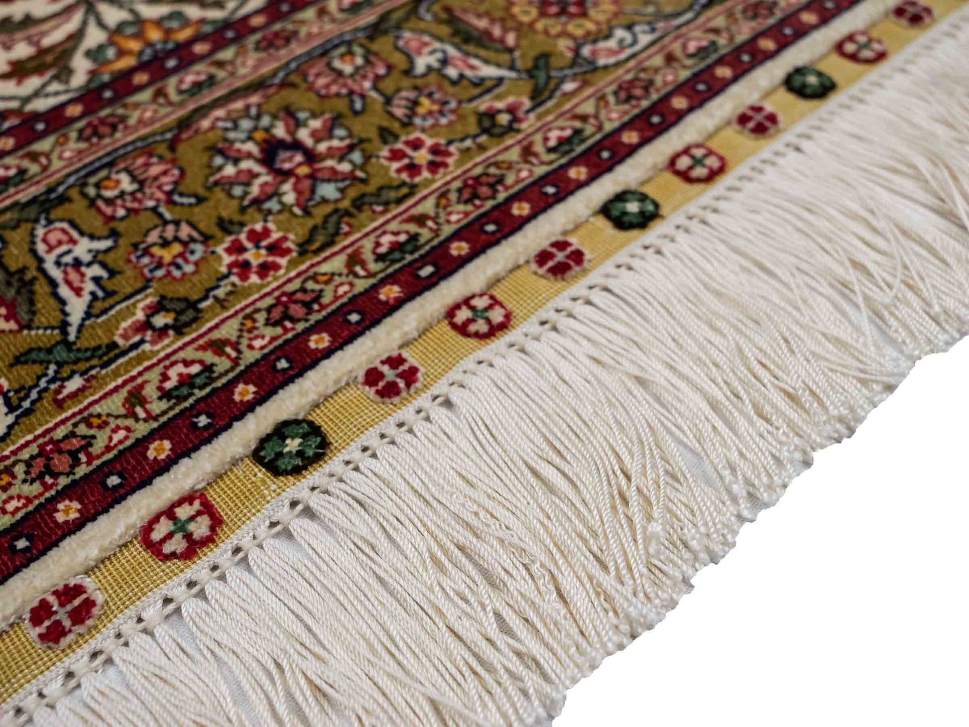 Sehr feiner, handgeknüpfter Khademi Orientteppich mit Hereke Design aus reiner Seide, creme, beige, weiß. Vertrieb durch Jupiter Intl.