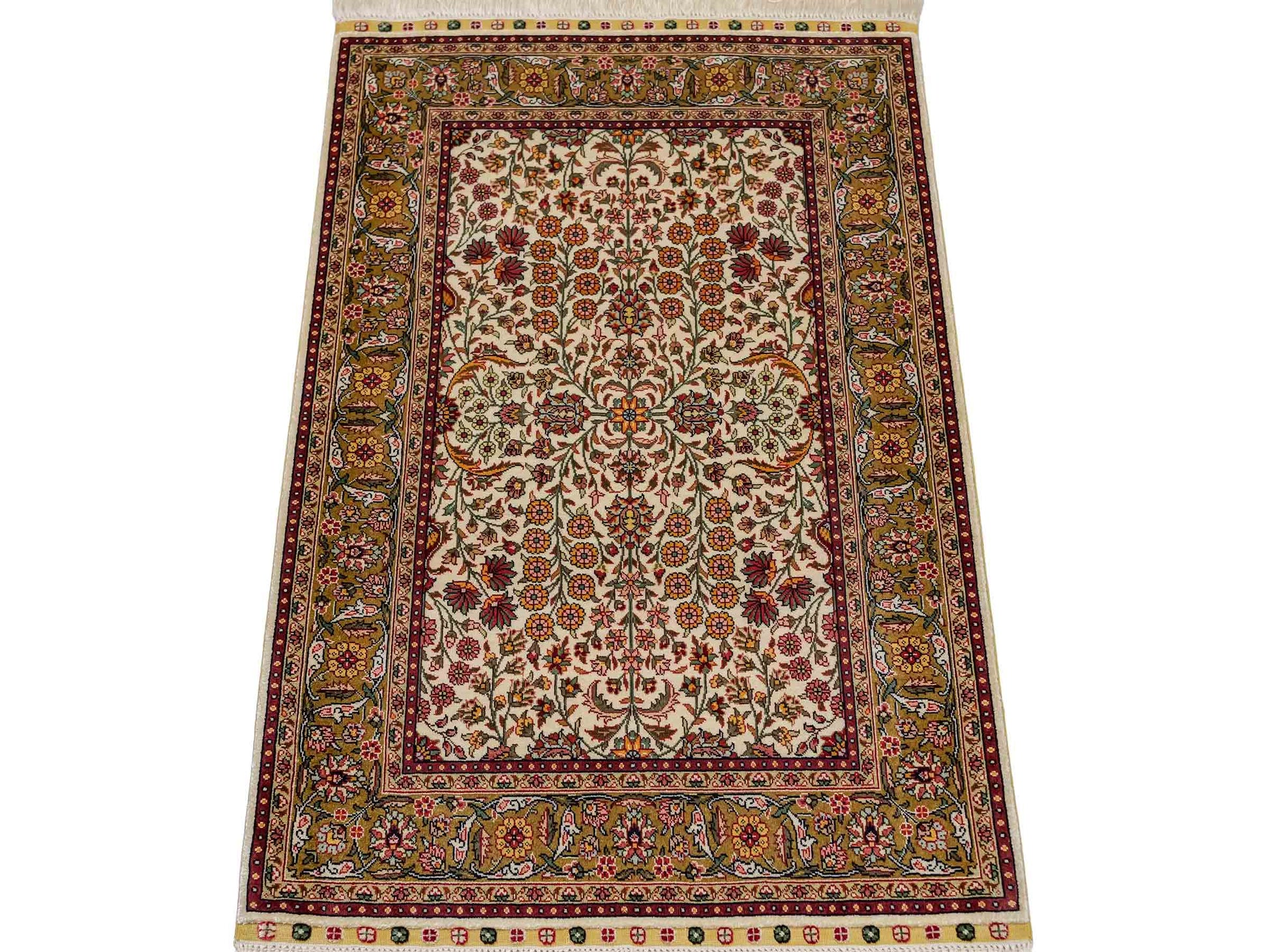 Sehr feiner, handgeknüpfter Khademi Orientteppich mit Hereke Design aus reiner Seide, creme, beige, weiß. Vertrieb durch Jupiter Intl.