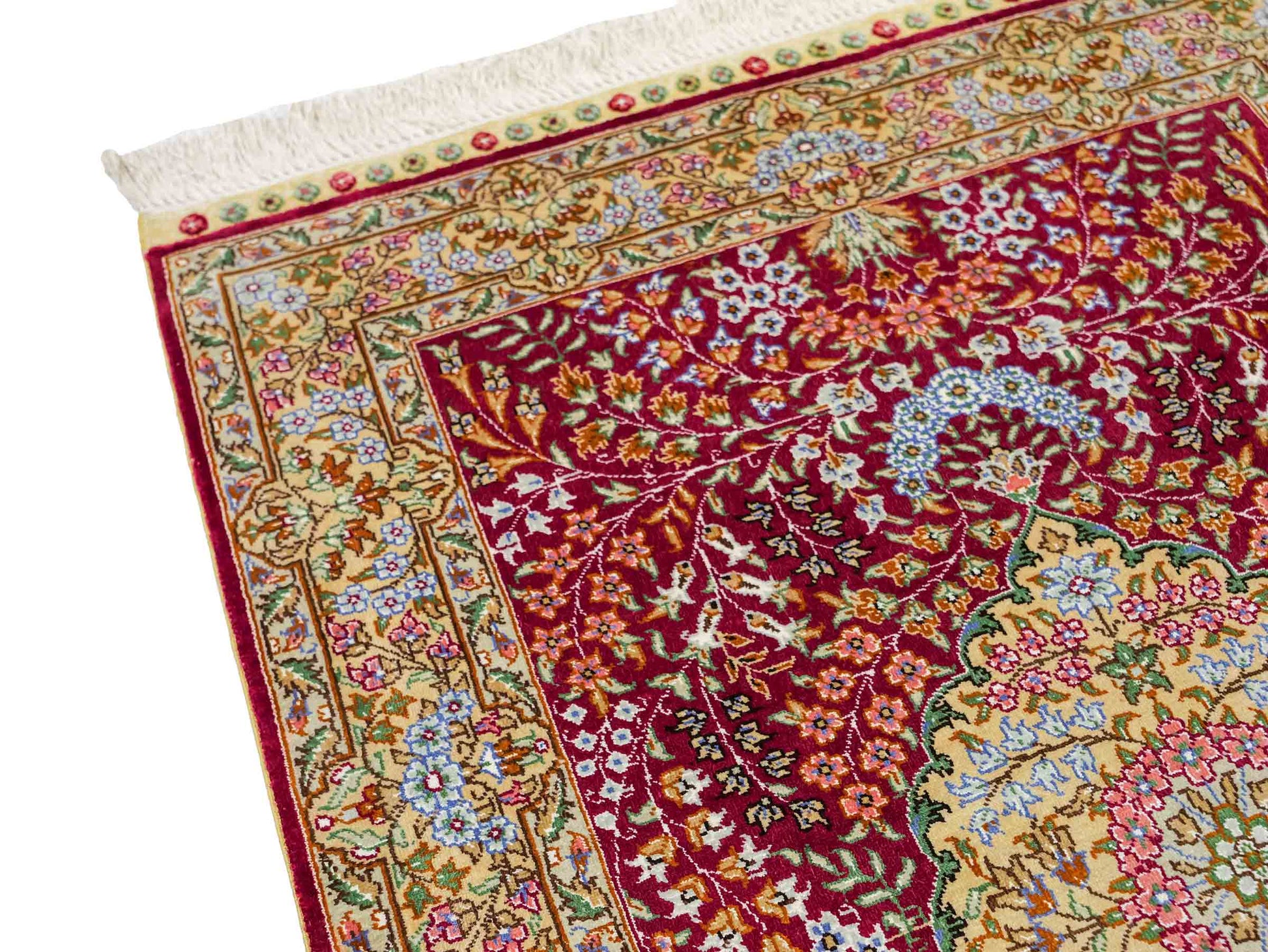 Sehr feiner, handgeknüpfter Khademi Orientteppich mit Hereke Design aus reiner Seide, rot, creme. 93x63 cm. Vertrieb durch Jupiter Intl.