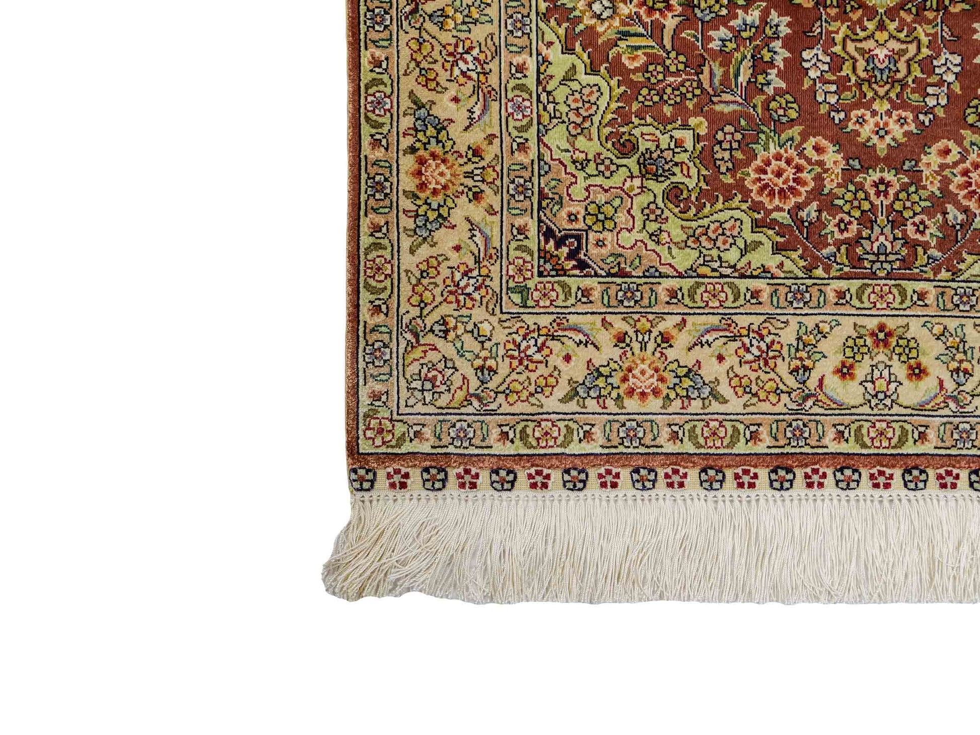 Sehr feiner, handgeknüpfter Khademi Orientteppich mit Hereke Design aus reiner Seide, rosa, creme. 93x63 cm. Vertrieb durch Jupiter Intl.
